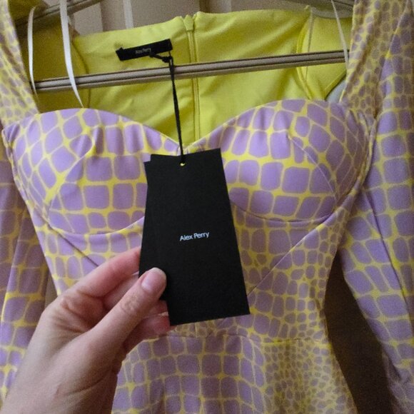 ALEX PERRY
Lennon printed neon stretch-jersey midi dress - Picture 13 of 13